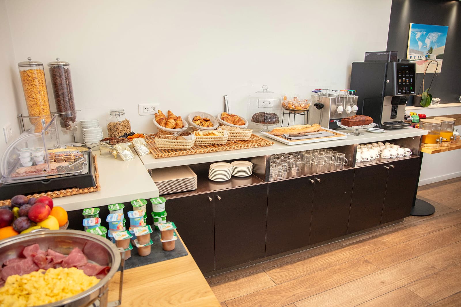 Le buffet du petit-déjeuner du Grand Hôtel Sénia, servi dès 4h