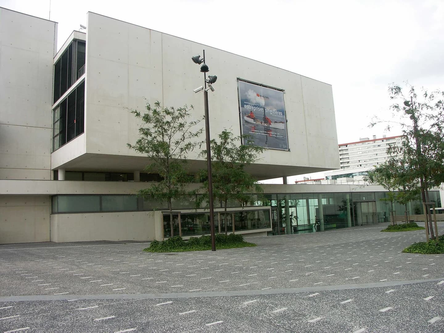MAC VAL — Contemporary art museum